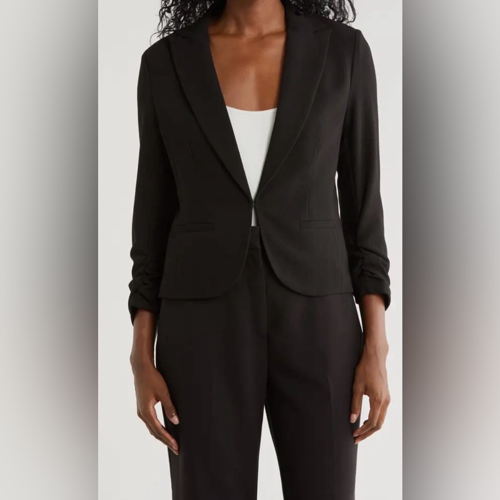 Black Scrunched sleeve blazer